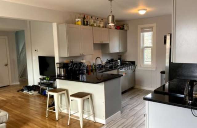 28 Howard - 28 Howard Street, Cambridge, MA 02139