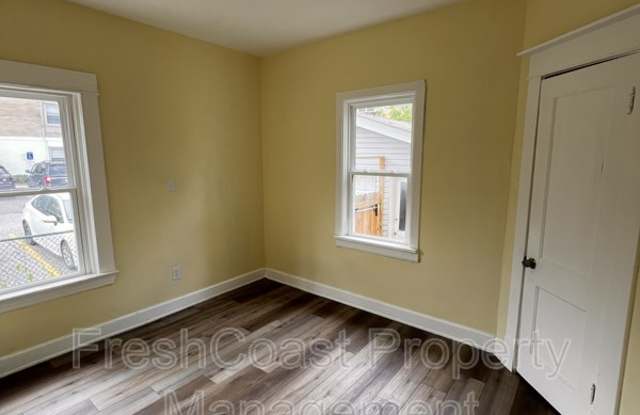 1378 W 114th St photos photos