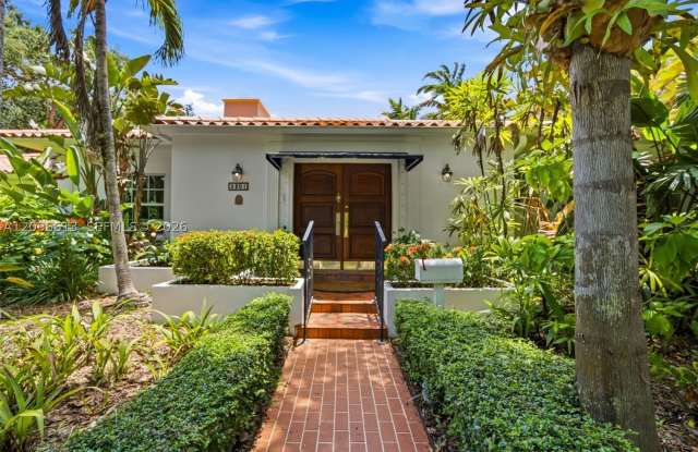 2301 N Greenway Drive Gallery 2