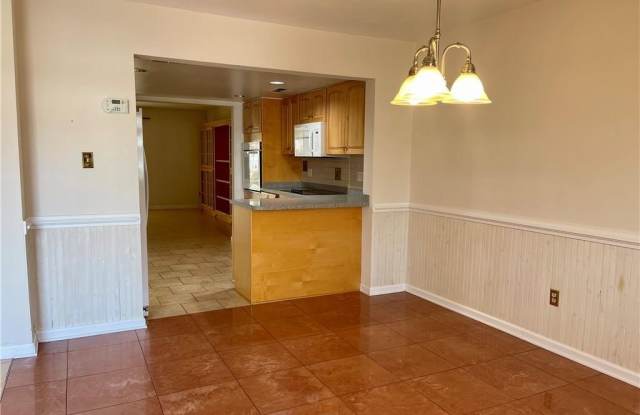 2402 Whaler Court Gallery 3