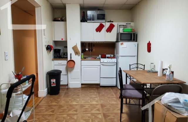 Great 2 Bed Close to BU and Green Line! photos photos