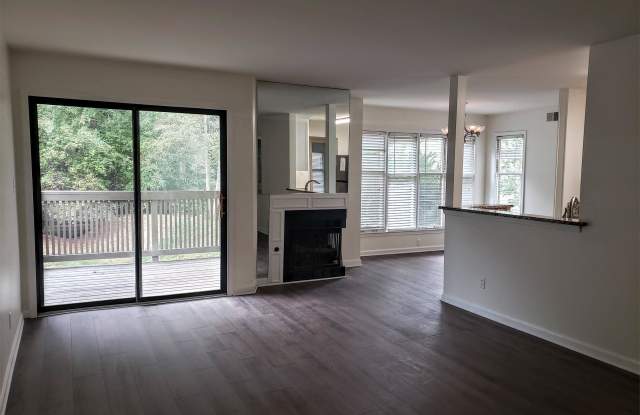 1102 Garden Court Gallery 3