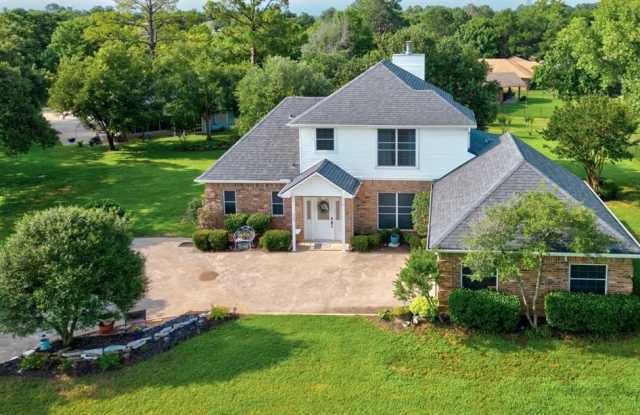 303 Kiowa Drive W photos photos