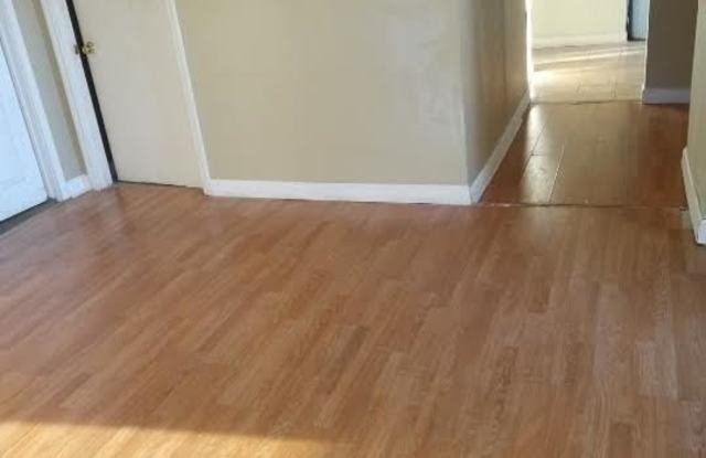 130 E Lincoln Highway Gallery 4