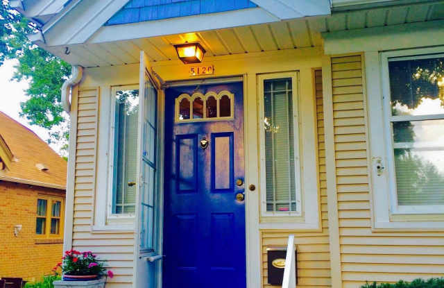 5120 North Elkhart Avenue - 5120 North Elkhart Avenue, Whitefish Bay, WI 53217
