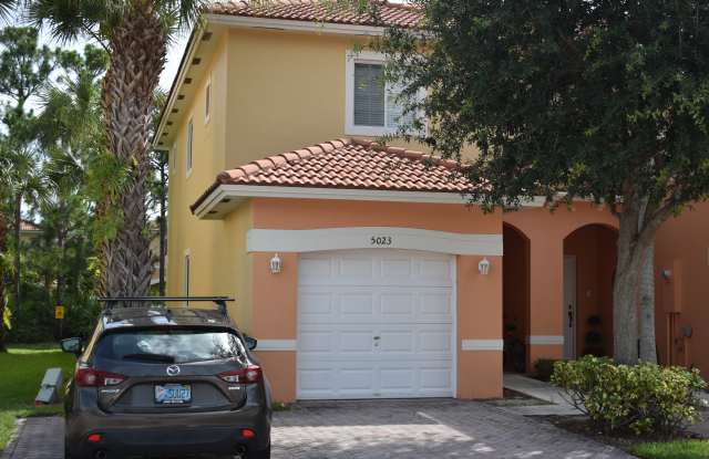 5023 Se Mariner Garden Cir photos photos