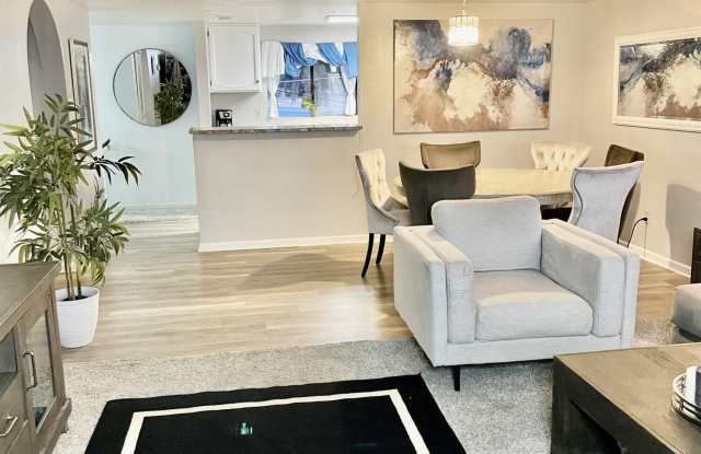 7902 E WOOD Dr. Casita 2nd Floor Gallery 2