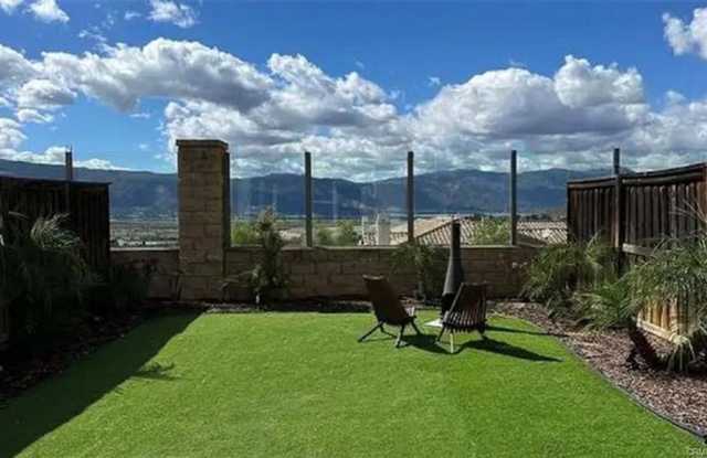 Beautiful 3-bedroom, 2.5-bath townhome Gallery 4