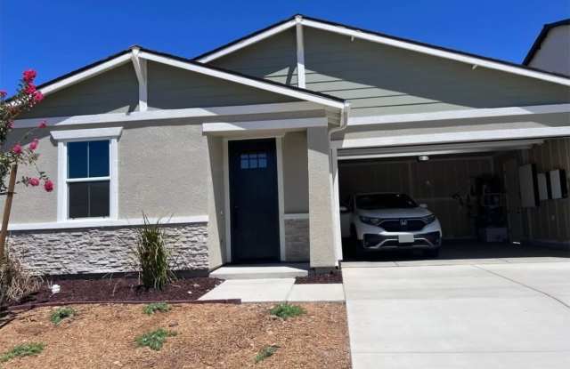 402 Broadstone Court - 402 Broadstone Court, Los Banos, CA 93635