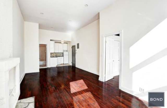 308 East 37th Street Gallery 3