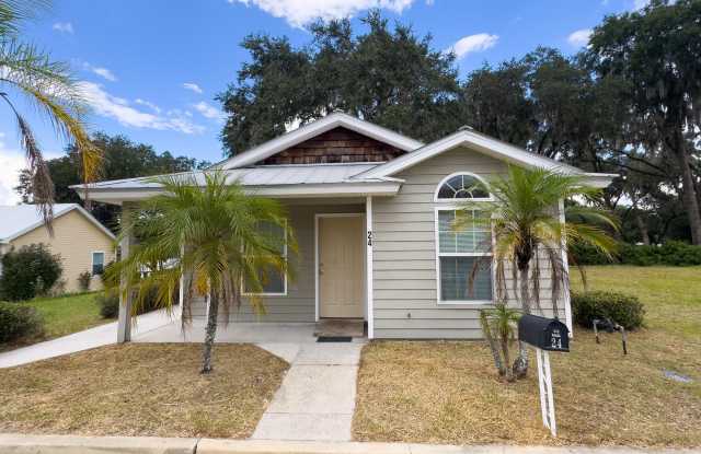 100 ASHTON Circle unit: 24 photos photos