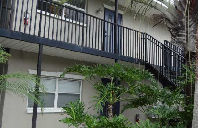 1/1 condo in Beach Park - 3817 West Platt Street, Tampa, FL 33609