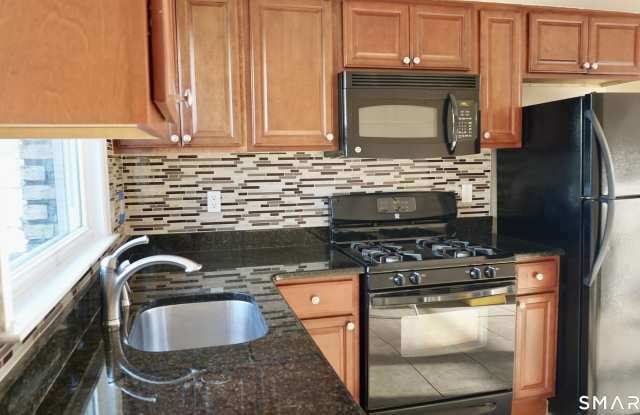 28 Sampson Street unit: 4 photos photos