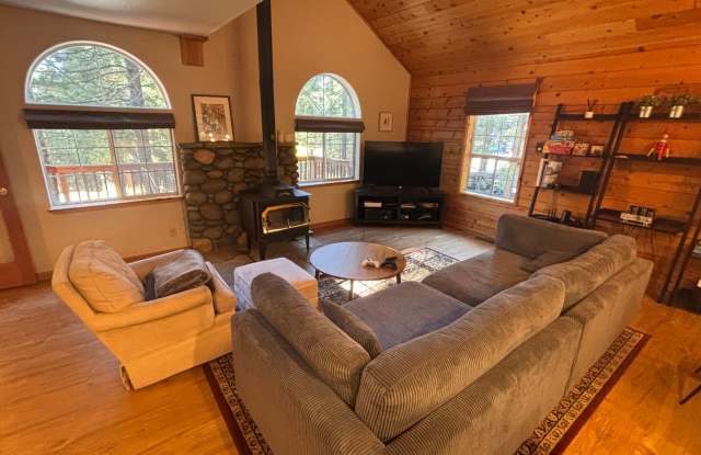 Ski Lease in Tahoe Donner | Available Nov 1 - April 30 | $4,200/mo. Gallery 3