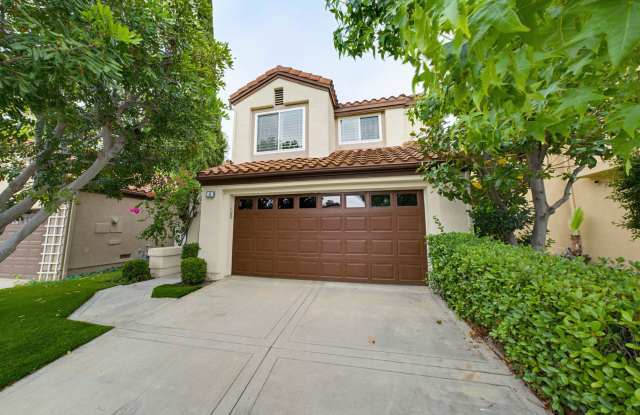 Beautiful Irvine Home with Vaulted Ceilings & Cozy Fireplace – 4 Del Adante photos photos Beautiful Irvine Home with Vaulted Ceilings & Cozy Fireplace – 4 Del Adante photos photos