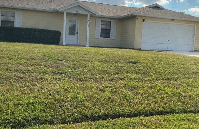 MOVE IN SPECIAL $250 OFF! Pet friendly Pool home. 3 bdrm/2 bath/ 2 car garage - 1858 Southwest Capehart Avenue, Port St. Lucie, FL 34953