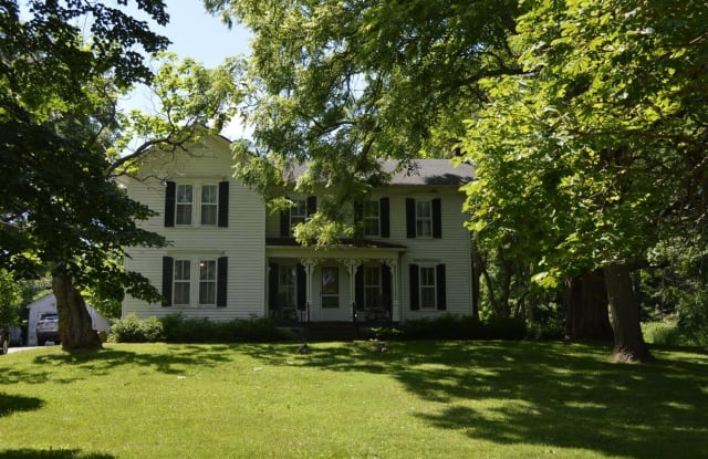 4561 N Lake Road - 4561 North Lake Road, Jackson County, MI 49234