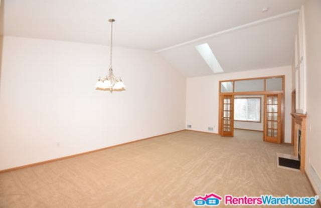 10831 Lexington Drive Gallery 4