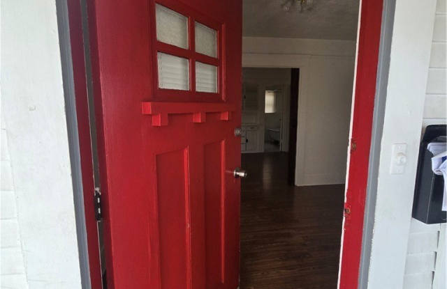 310 W Walnut - 310 West Walnut Street, Santa Ana, CA 92701