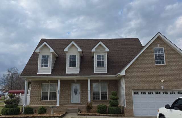 Spacious 4 Bedroom Home with Garage on Corner Lot - 1700 Autumnwood Boulevard, Clarksville, TN 37042