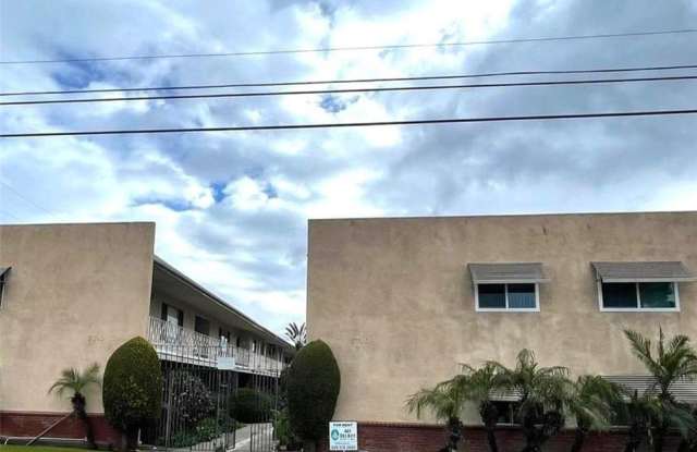 5716 Sultana Avenue photos photos