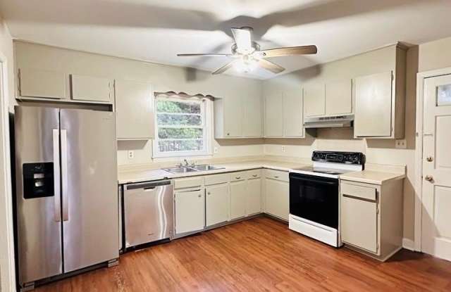 7616 Idlewild Road - 7616 Idlewild Road, Charlotte, NC 28212