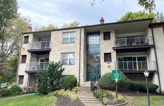 Ground level Condo with private patio, hardwood floors throughout, private storage, common area coin-op laundry. Tredyffrin/Easttown School District. photos photos