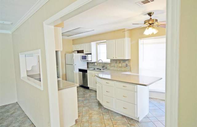 7611 Lacy Hill Drive Gallery 4