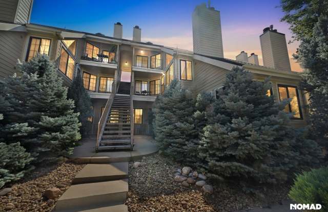 2BR Condo w Attached Garage photos photos