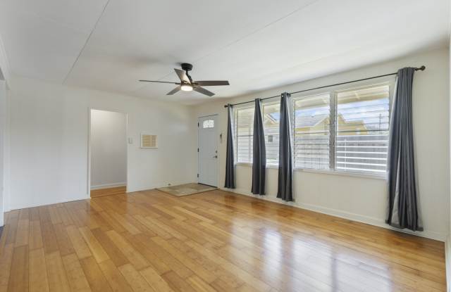 678 D. Kihapai Street - Main Gallery 4