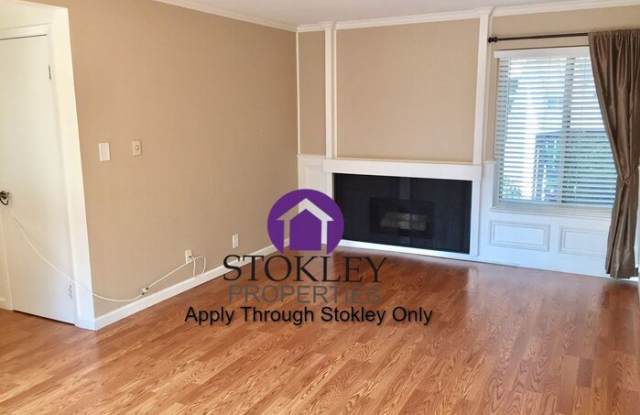 1721 Countrywood Court Gallery 2