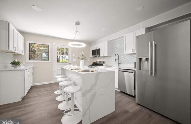 10128 HEREFORD PL Gallery 4