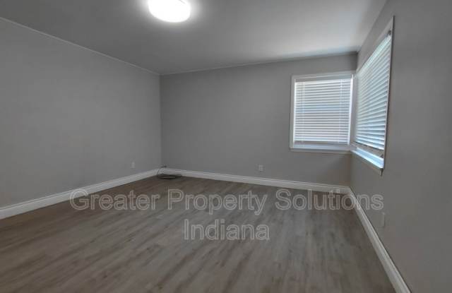 7974 White Oak Lane Gallery 2