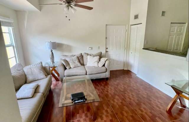 Beautiful 1BR/1BA Condo in Gated Community – Emerald Isle #305 photos photos
