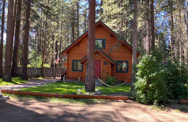 Furnished mountain cabin - 974 Gold Tip Avenue, South Lake Tahoe, CA 96150