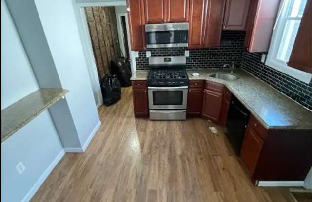 113 Bloomfield Ave photos photos