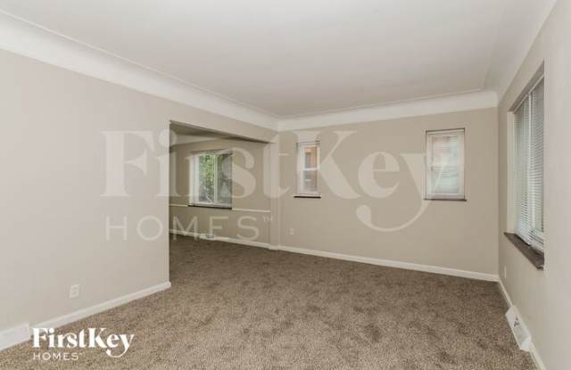 6127 Hempwood Avenue Gallery 4