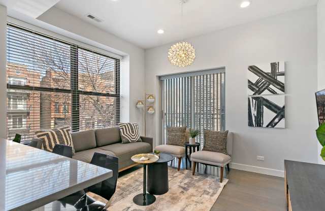 2151-2153 W Division St Gallery 4