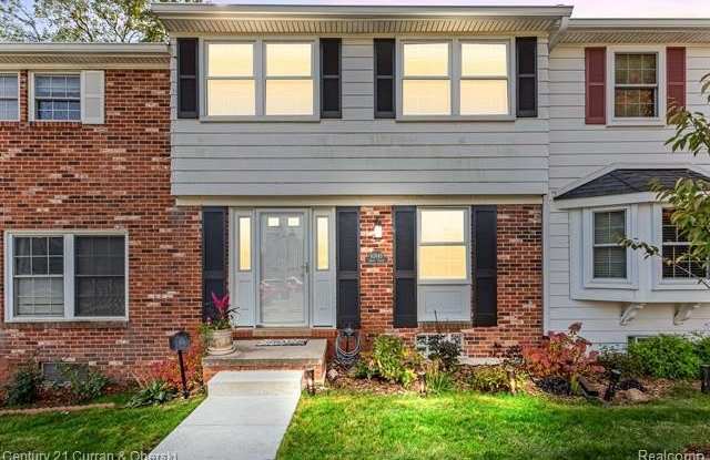 42645 Savoy Court photos photos