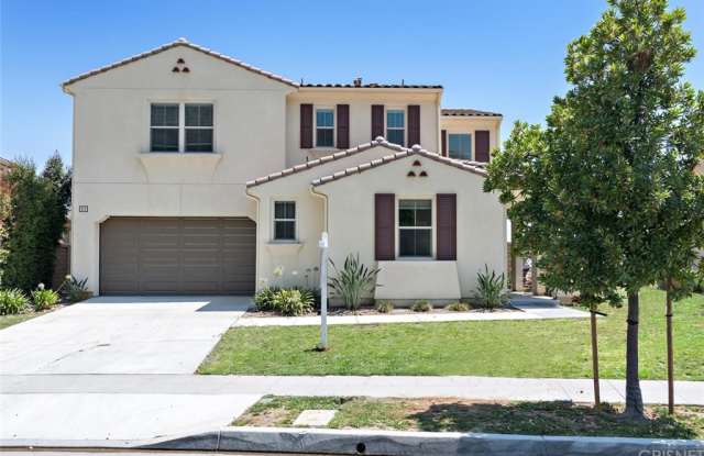 826 E Mckeller Court - 826 E Mckeller Ct, Azusa, CA 91702