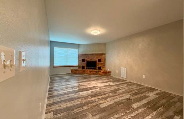 10 Magrath Ln Gallery 4