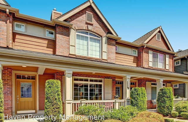 1762 10th Ave NE - 1762 10th Avenue Northeast, Issaquah, WA 98029