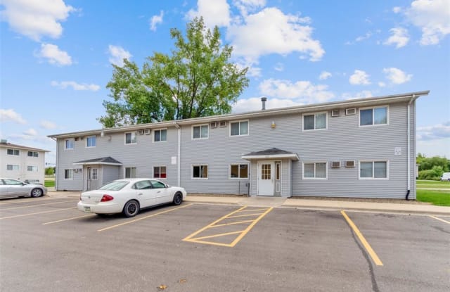 100 66th Avenue Southwest - 3 - 100 66th Avenue Southwest, Cedar Rapids, IA 52404