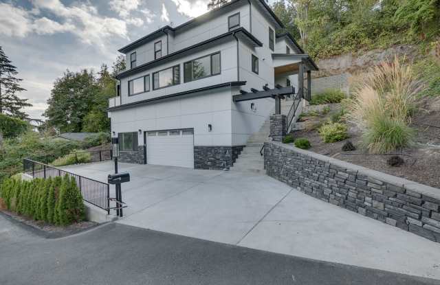 Stunning 5 Bedroom Juanita Bay Home For Rent! - 11619 91st Place Northeast, Kirkland, WA 98034