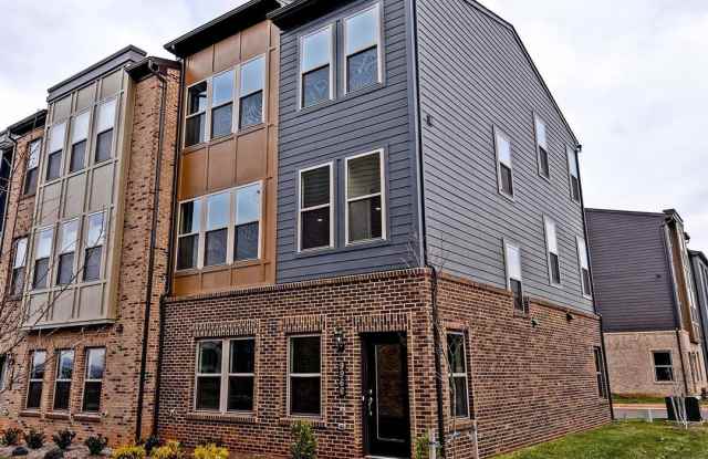 9966 BUCHANAN LOOP - 9966 Buchanan Loop, Manassas, VA 20110