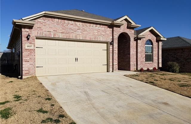 1937 Belshire Court - 1937 Belshire Court, Fort Worth, TX 76140