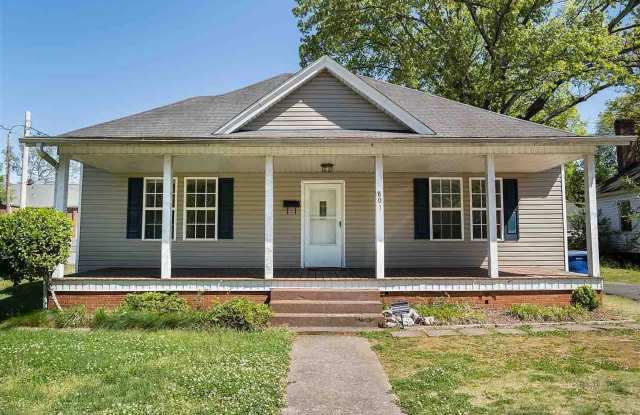 Comfortable Living in a Convenient Location photos photos