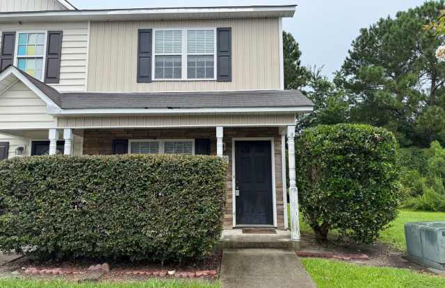 Nice 2 bedroom townhouse photos photos