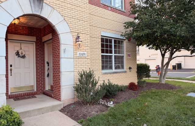 22691 VERDE GATE Terrace Gallery 2