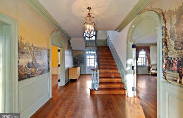 233 WALKER Road Gallery 3